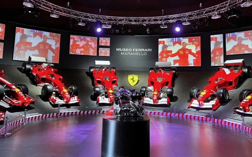 interno museo ferrari maranello