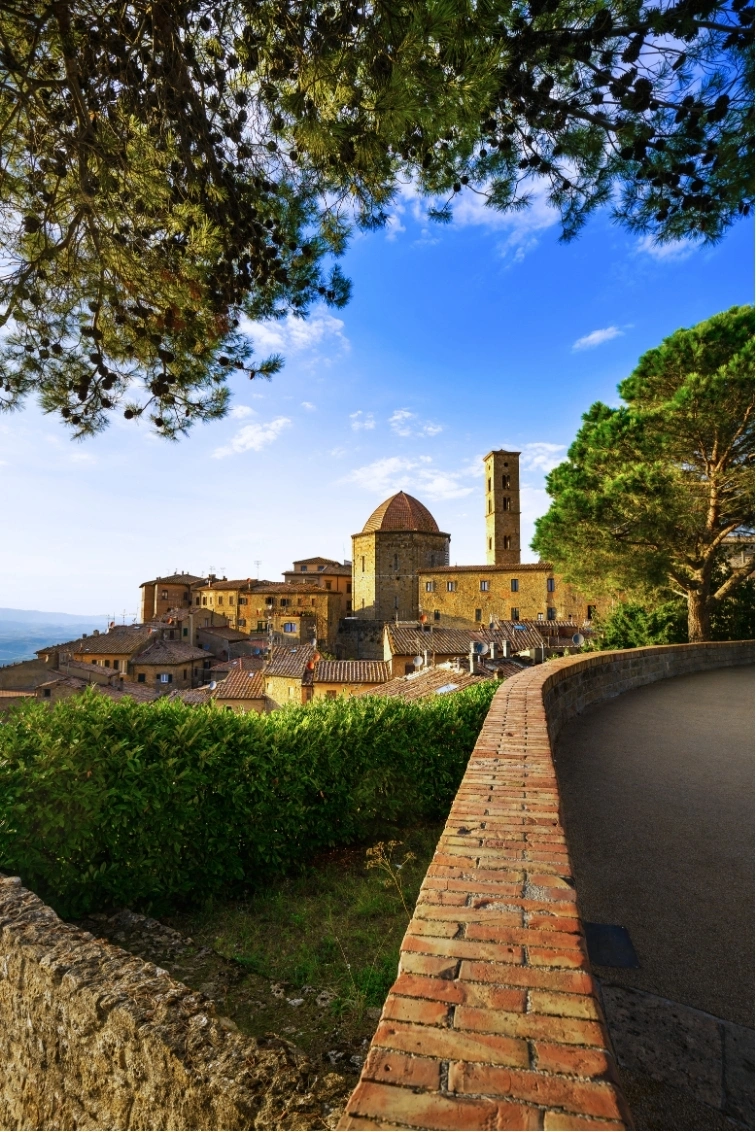 tour volterra scorcio panoramico