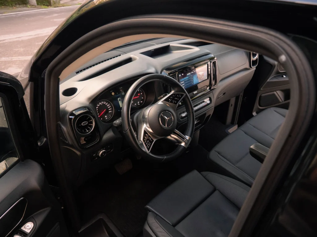 abitacolo mercedes vito davanti