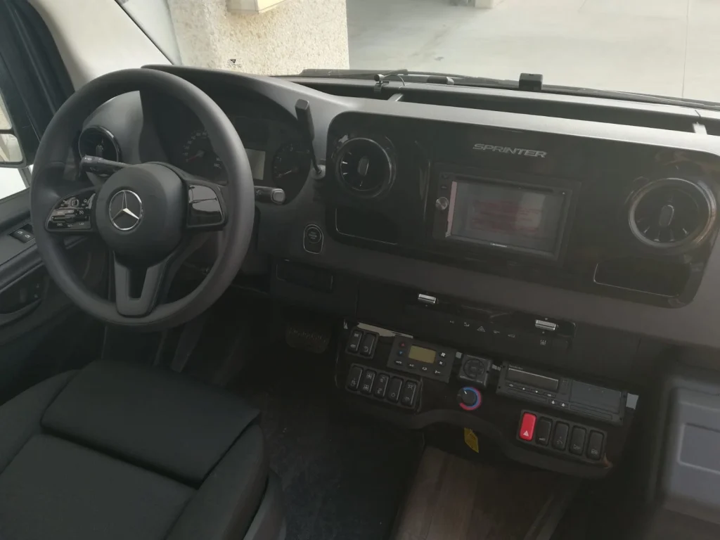 minibus sprinter posto guida